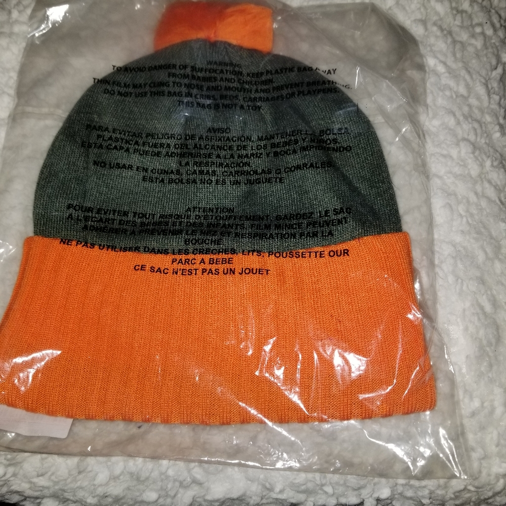 Winter hat - Picture 2 of 2